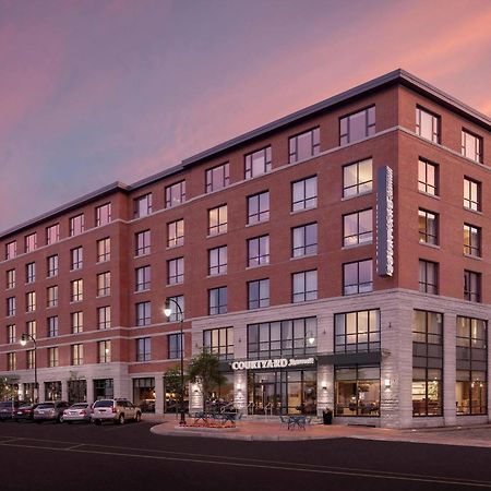 Courtyard By Marriott Portland Downtown/Waterfront Hotel Екстериор снимка