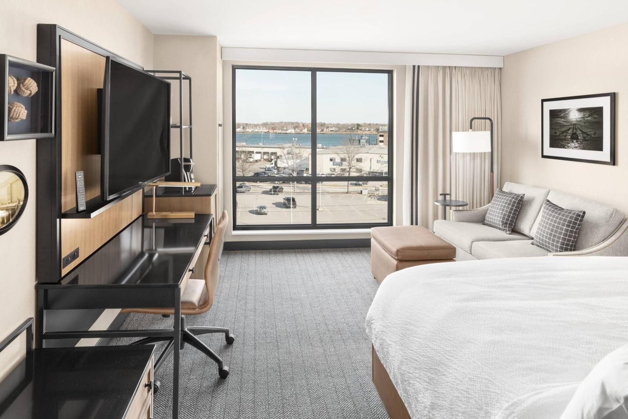 Courtyard By Marriott Portland Downtown/Waterfront Hotel Екстериор снимка